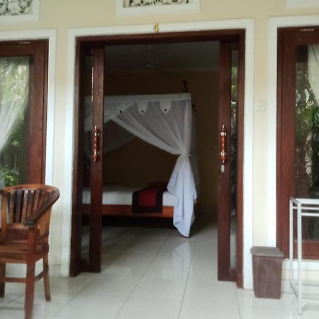 Pondok Aldi Hostel Amed Esterno foto