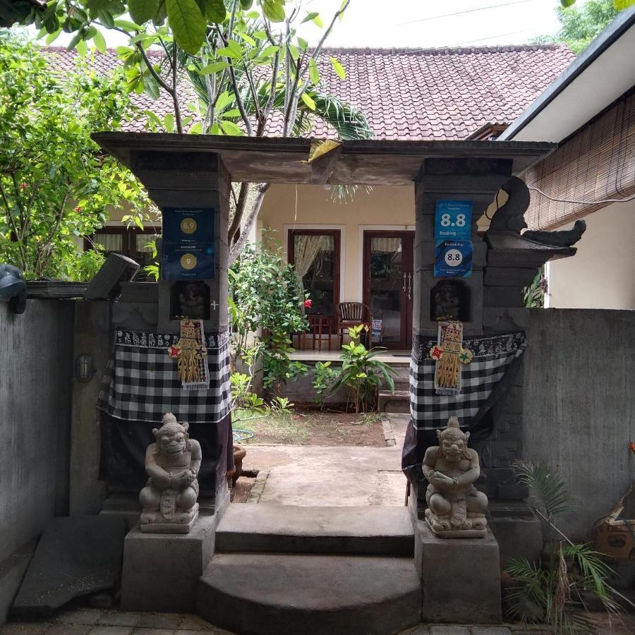 Pondok Aldi Hostel Amed Esterno foto