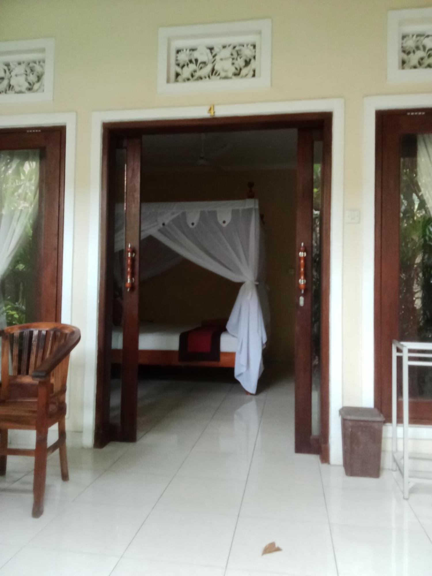 Pondok Aldi Hostel Amed Esterno foto