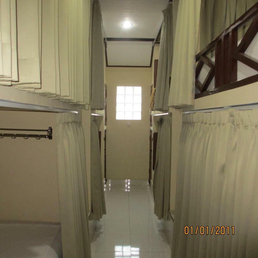 Pondok Aldi Hostel Amed Esterno foto