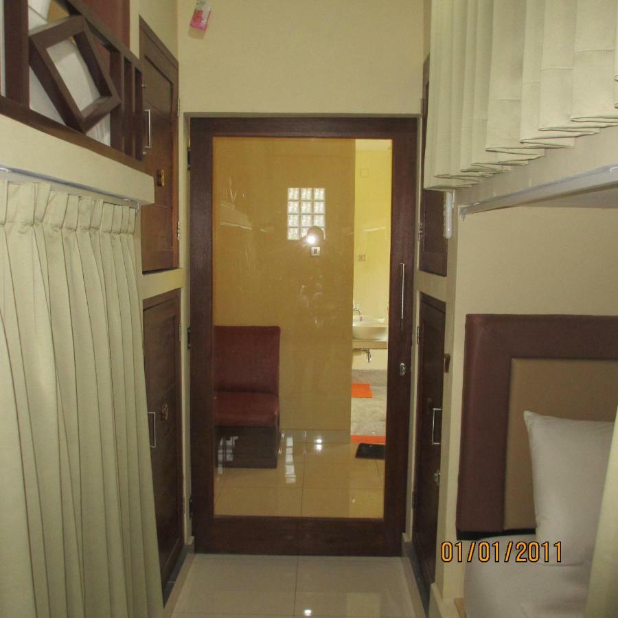 Pondok Aldi Hostel Amed Esterno foto