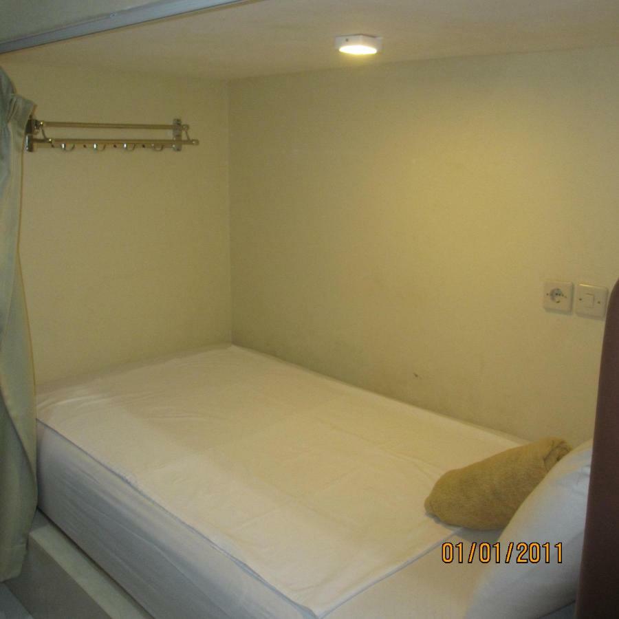 Pondok Aldi Hostel Amed Esterno foto
