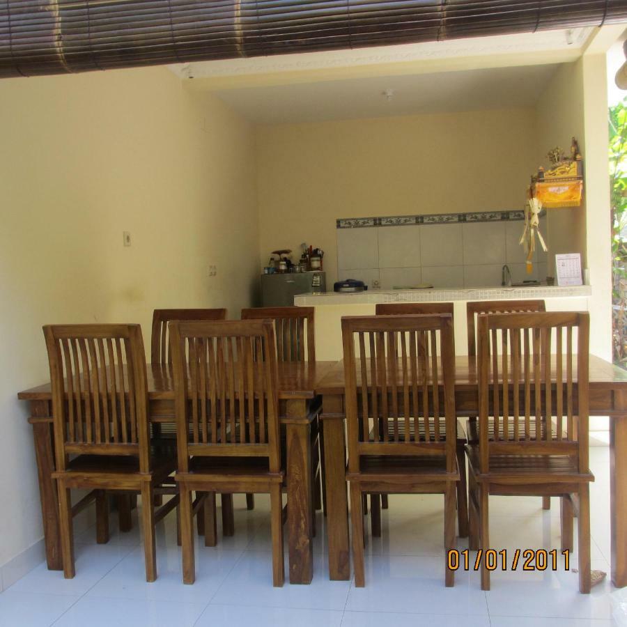 Pondok Aldi Hostel Amed Esterno foto