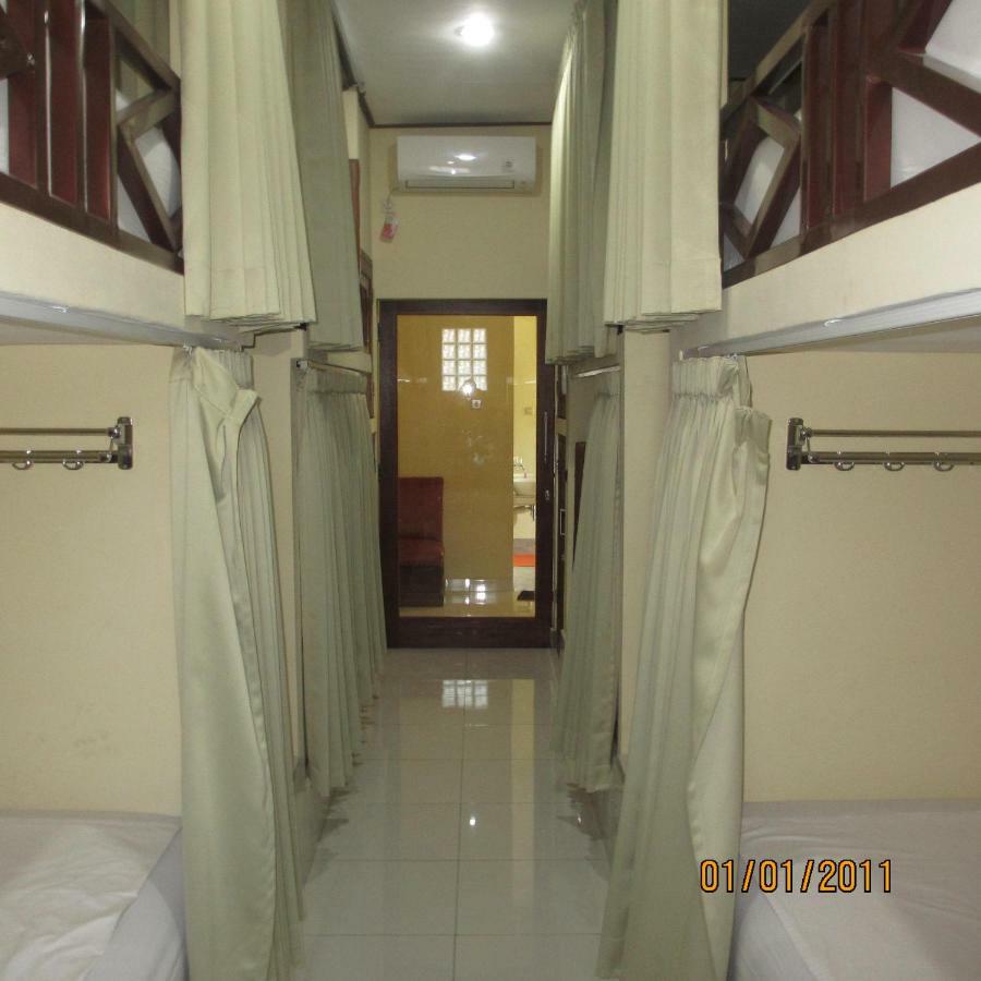 Pondok Aldi Hostel Amed Esterno foto